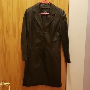 Leather trenchcoat. Womens M.